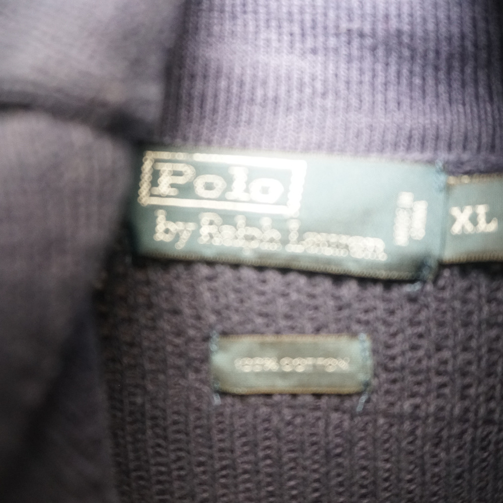 Polo - Picture 2 of 2